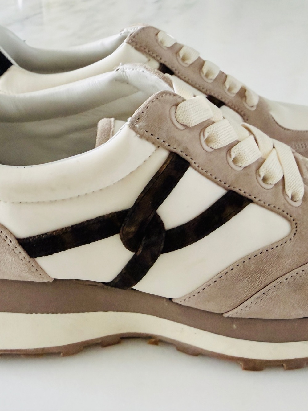 Veronica Beard Beige, Cream & Black Suede-Trim Tortoise Sneakers, Size 8.5 - Picture 2 of 4